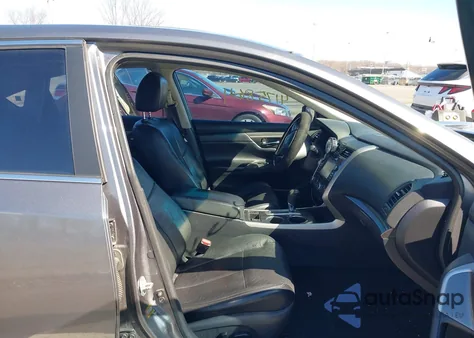 2015 Nissan Altima 2.5 Sl z USA, uszkodzony, nr VIN 1N4AL3AP8FC163596